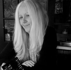 Meet your Posher, Traci